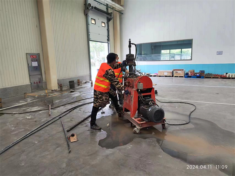 元宝山厂房地面下沉塌陷注浆加固施工